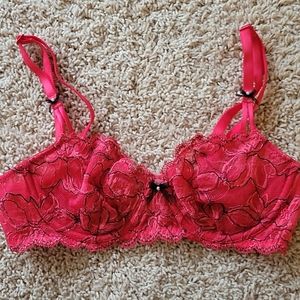 NWT VS unlined demi bra 34B